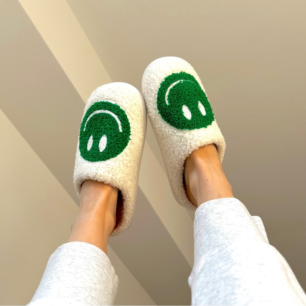 Limited Edition Happy Face Slippers.brand new without tag